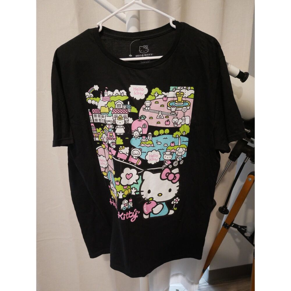 Hello Kitty Sanrio Black Graphic T-Shirt Bioworld Size L Kawaii Tee